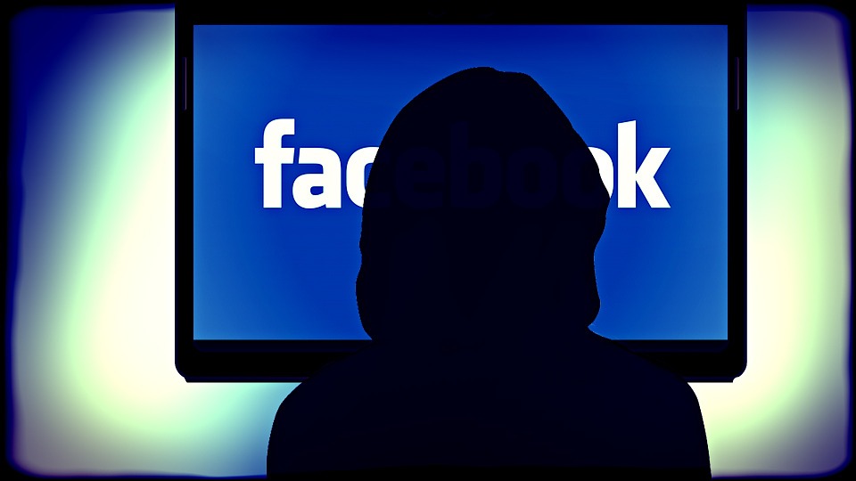 La diffamazione su Facebook rappresenta un reato
