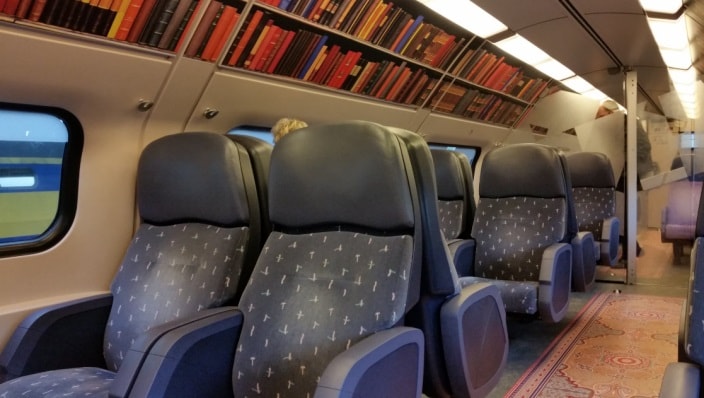 Con la biblioteca mobile viaggiare in treno non sarà più lo stesso