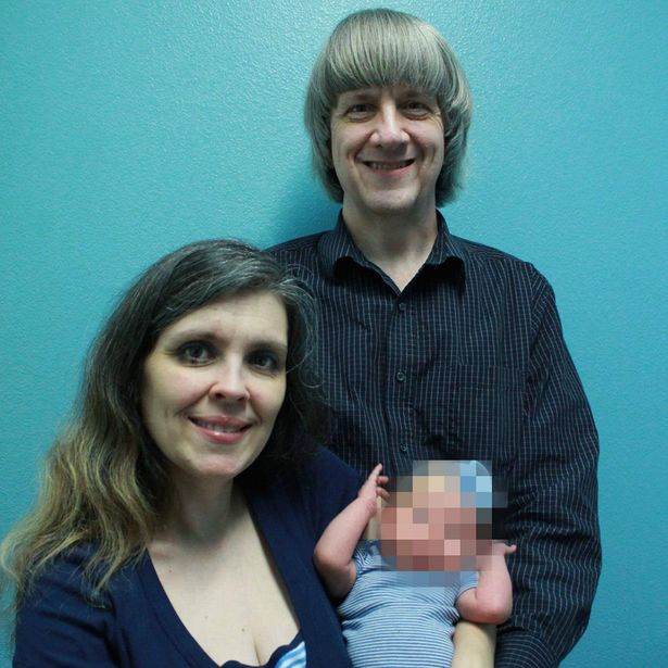 La coppia che ha tenuto i figli segregati in California