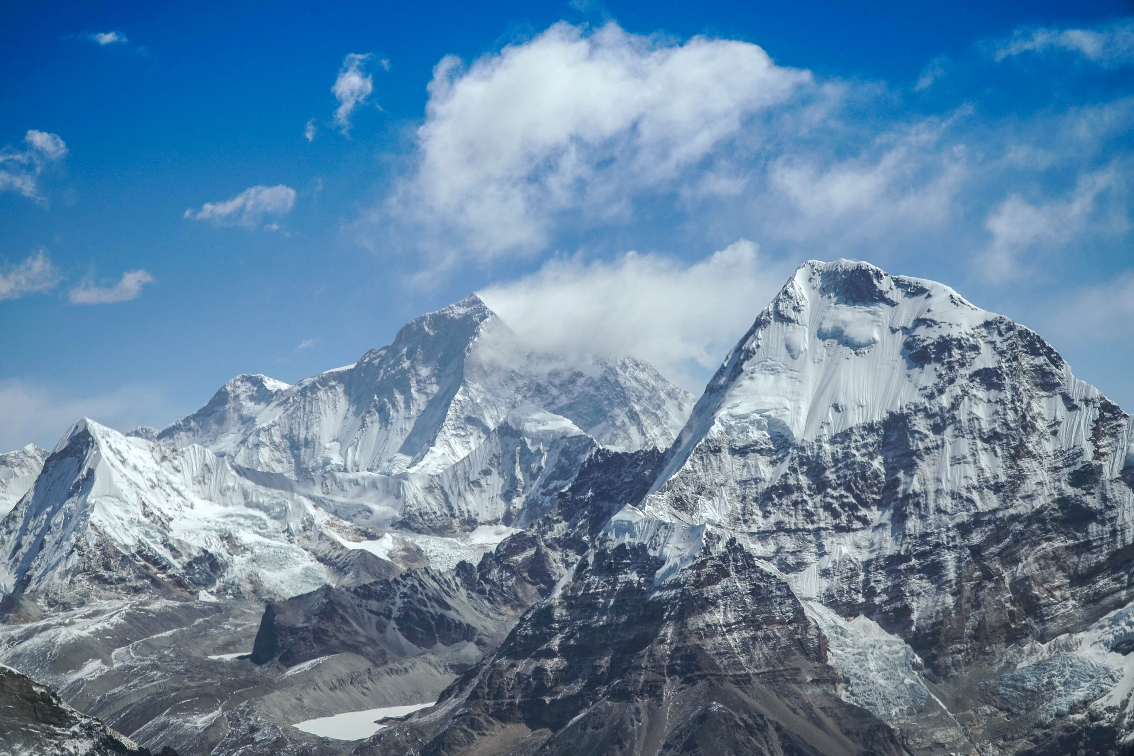 Предгорья гималаев. Непал Гималаи. Гималаи Эверест. Тибет Эверест. Гора Макалу гемалии.