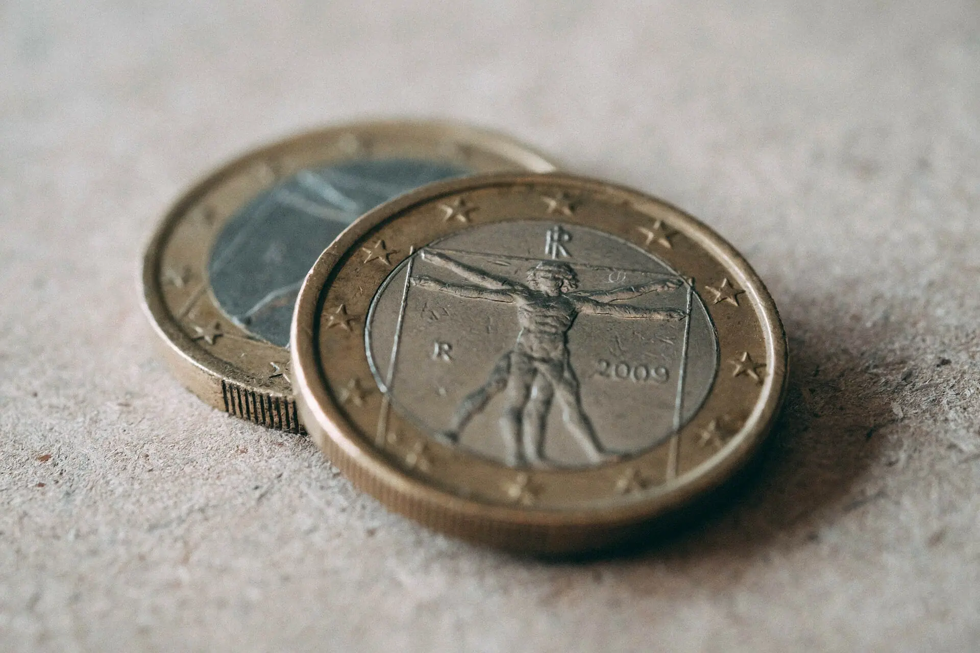 compensi dei dirigenti e salari medi salario medio italiano sicurezza economica Stipendio in Italia