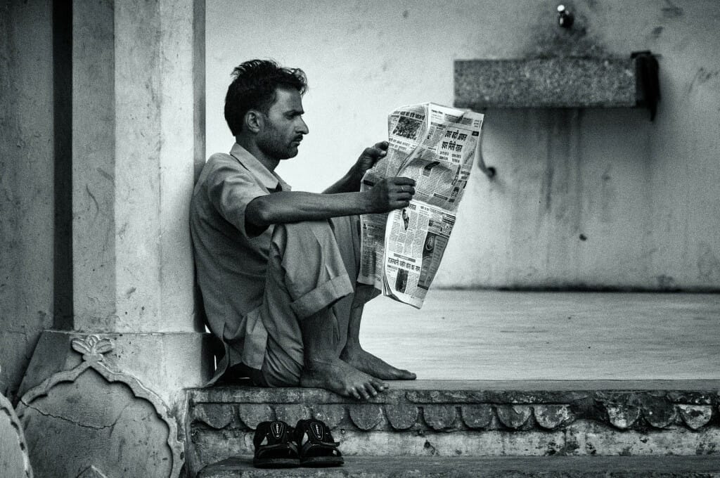 I like reading newspapers. Робот and reading a newspaper. Read indian. Person is reading a newspaper. Crime newspaper.