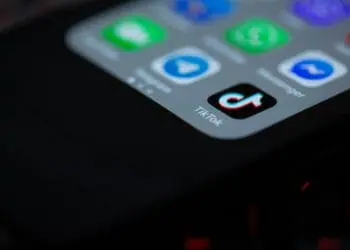 TikTok e Meta Platforms Divieto di accesso a Tik Tok TikTok sarà reso inaccessibile in Albania impatto del digitale sulle nuove generazioni TikTok Lite sotto indagine: riflessione sulla dipendenza dalle piattaforme, sulla tutela dei minori e sull'educazione dei genitori nell'ambiente digitale