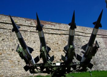 Spagna, embargo sulle armi a Israele