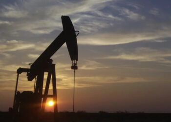 soglia dei 100 dollari prezzo del petrolio